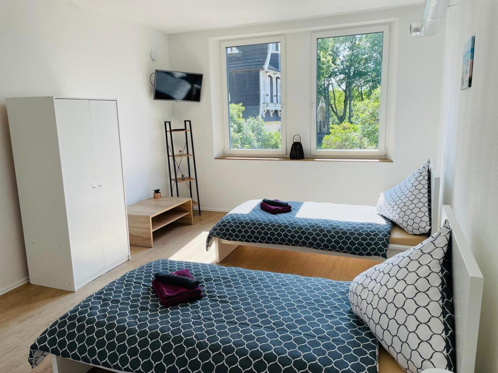 In - Cozystays Apartment